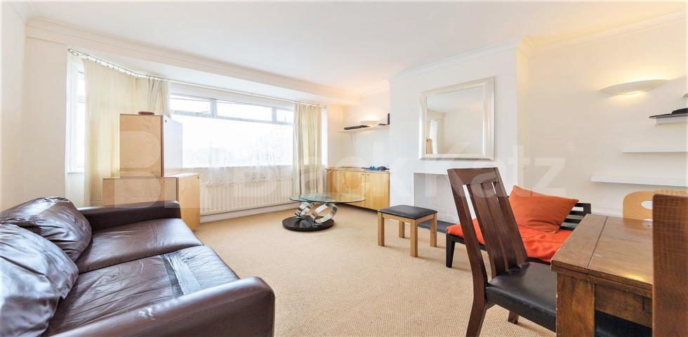 Modern and Central Apartment Connell Crescent , Park Royal